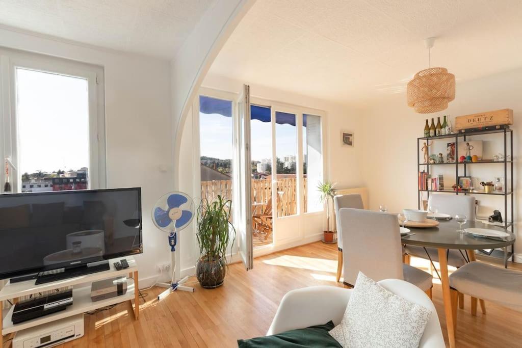 Cabana & Grand Appartement Cosy - Parking & Balcon Виллефранче-Сур-Салне Экстерьер фото